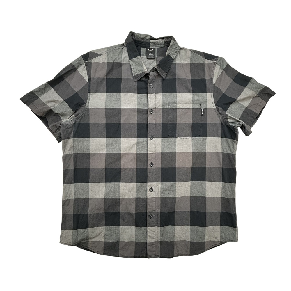 Oakley Shirt Mens 2XL Regular Fit Short Sleeve Button Up Plaid Gray Black Pocket